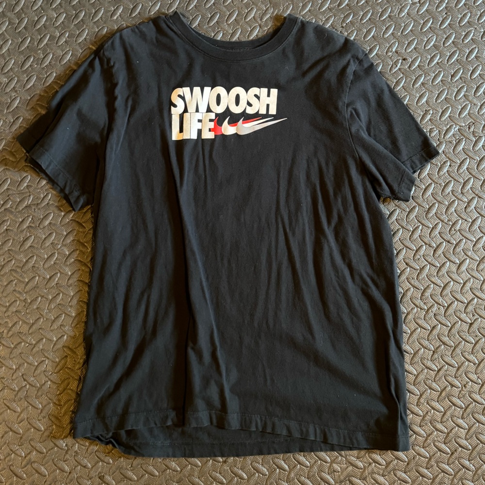 Nike Men's Swoosh Life Tee
